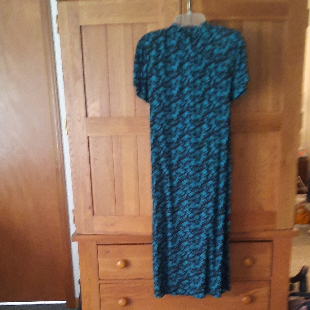 Elegant Teal Patterned Midi Dress